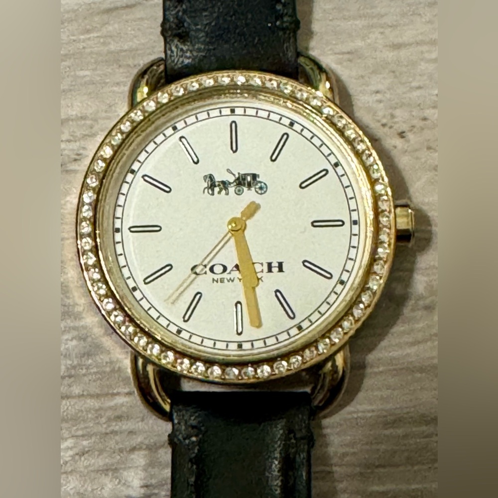 Coach LEX WOMENS Watch WHITE DIAL WITH ION PLATED THIN GOLD BRASS AND CRYSTALS - Picture 11 of 15